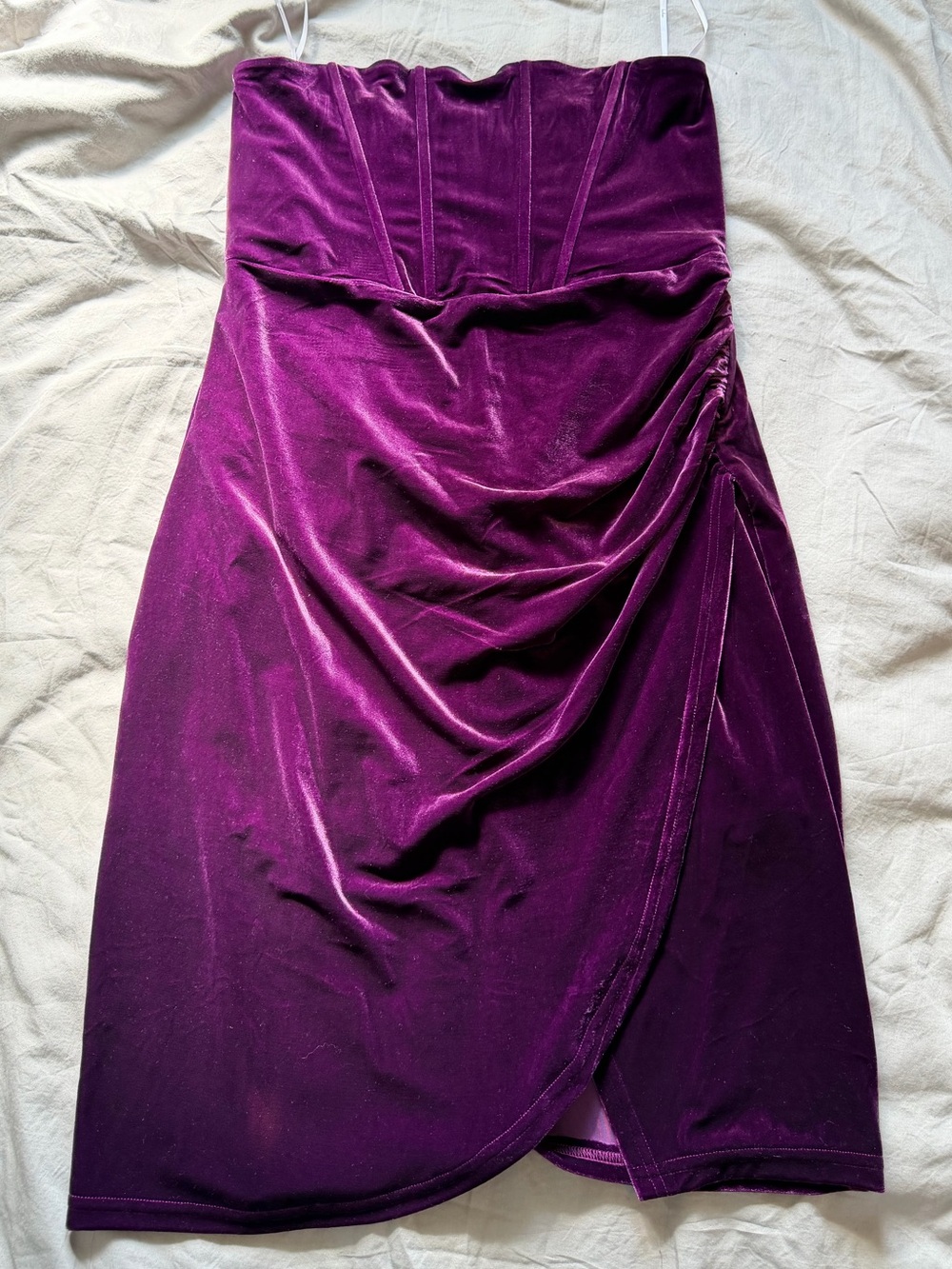 Lulu's Strapless Velvet Dress in Deep Purple